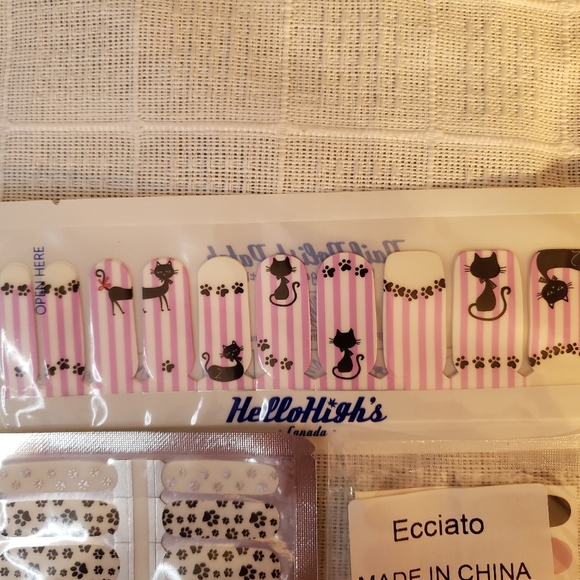 3 different sets Cat's Meow nail strip set - Picture 4 of 7